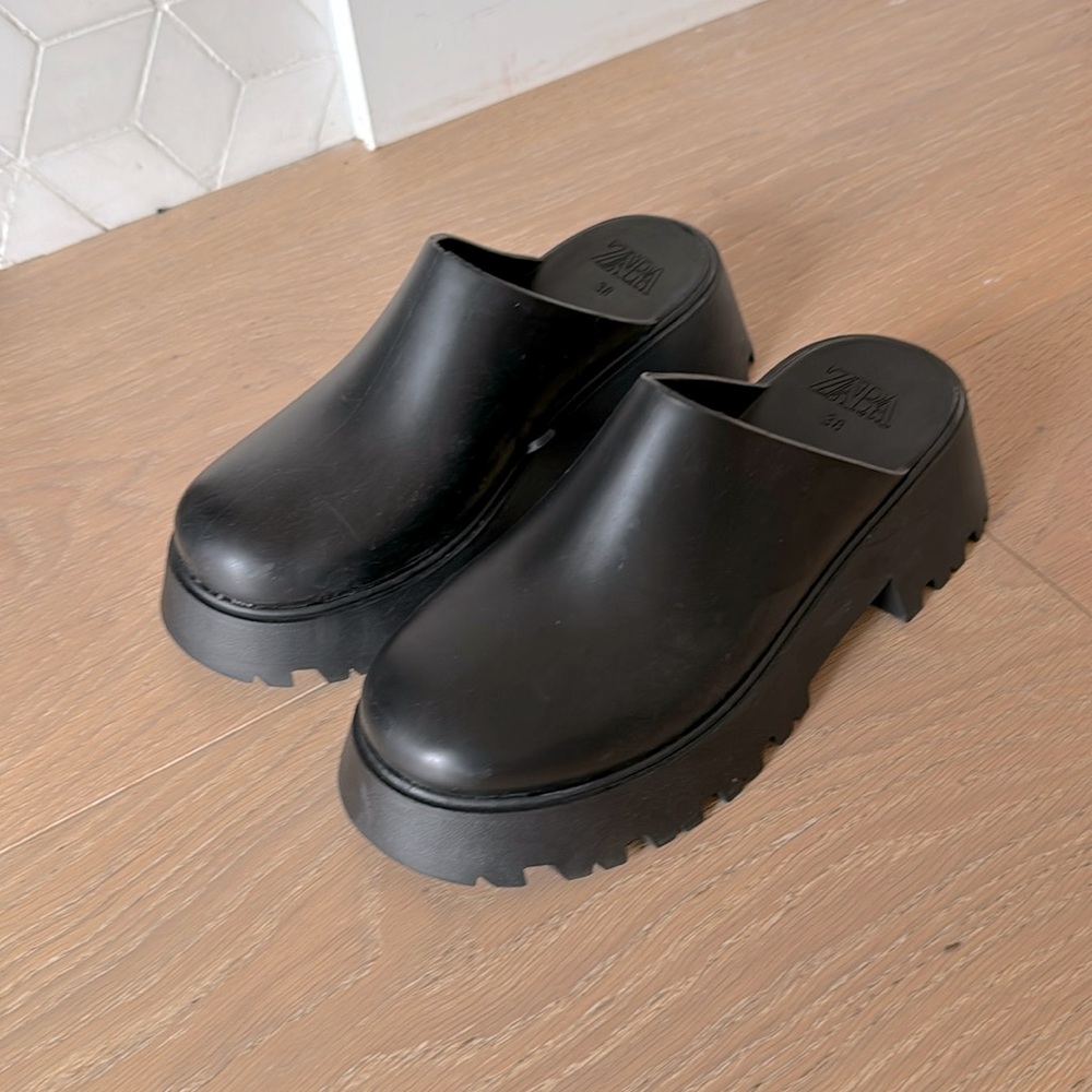Zara Rubber Clogs